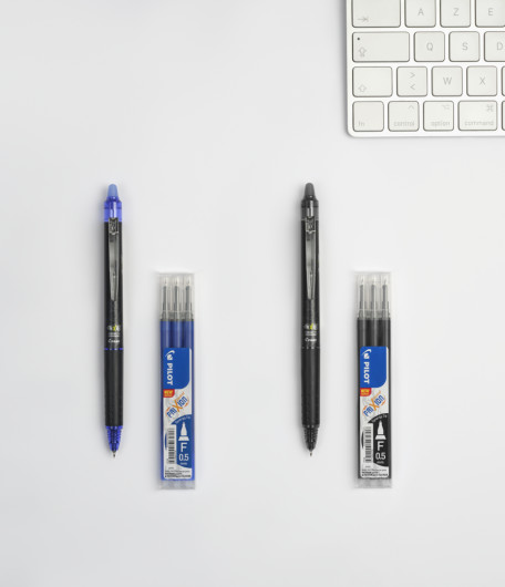 Pilot FriXion Point Clicker 3 Penne Cancellabili - Punta Fine 0.5mm, Inchiostro Nero, Corpo Sottile Con Clip, Ricaricabili